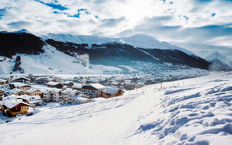 Italy Skiing Area and People